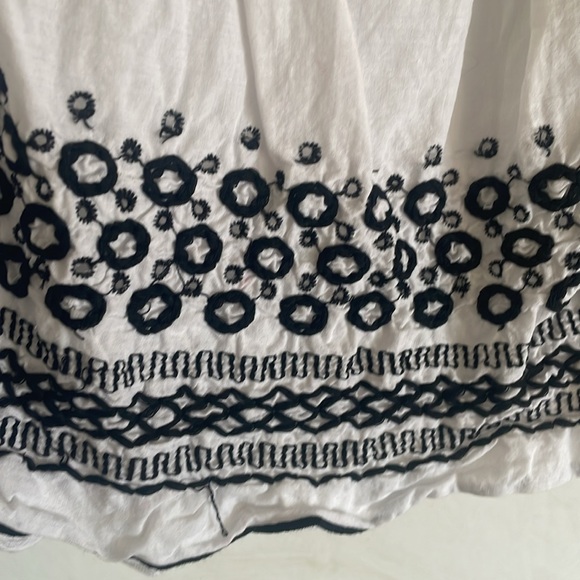 Spring skirt - Picture 3 of 3